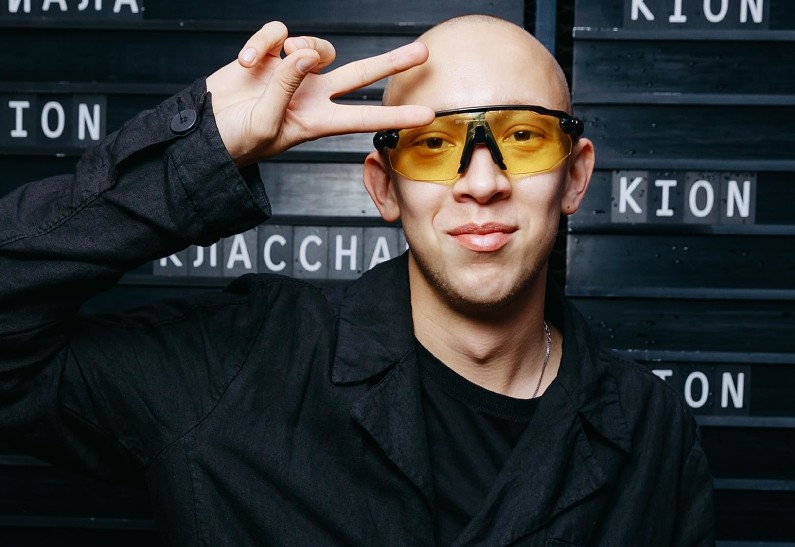 Лев Зулькарнаев, Аврора, Владимир Маркони и другие гости премьеры сериала «Она такая классная»