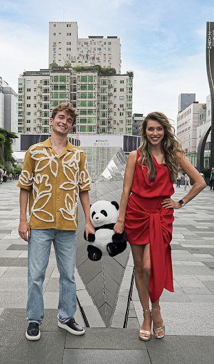 Лоренцо Баньяти и Регина Тодоренко