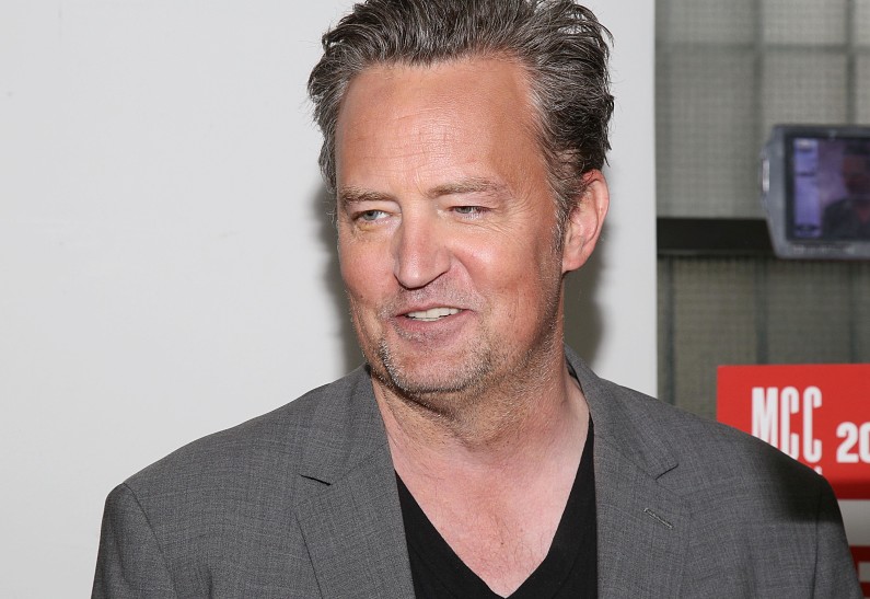 Врач Мэттью Перри признал вину по делу о смерти актера