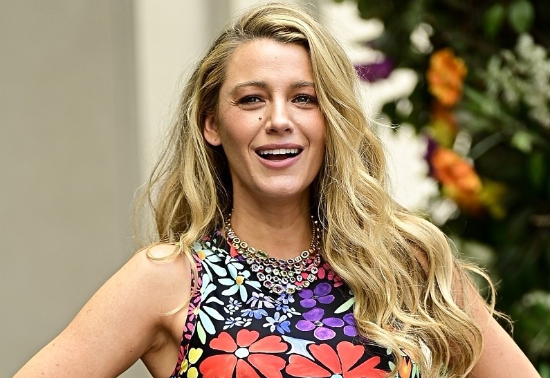 Блейк Лайвли вышла в свет в образе Барби