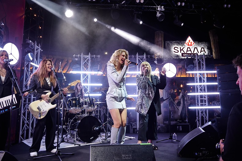 Анастасия Уколова и группа&nbsp;«Комбинация»