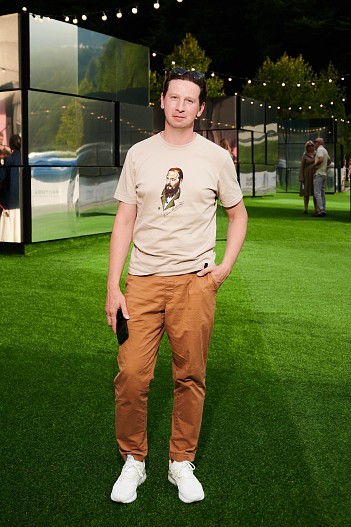 Дмитрий Лысенков