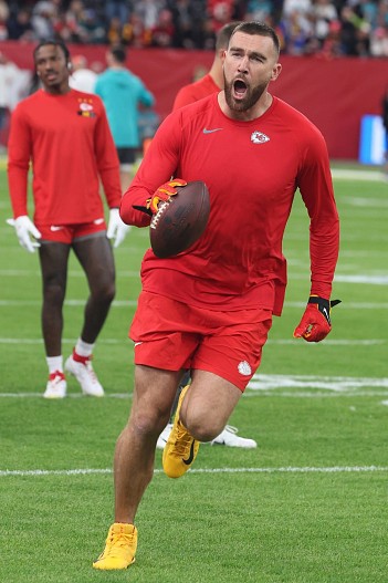 Трэвис Келси