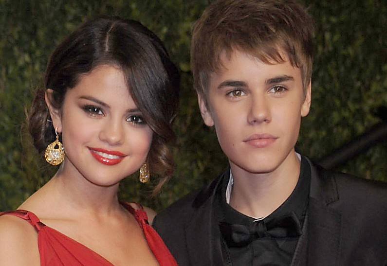 Джастин Бибер решил помириться с Селеной Гомес