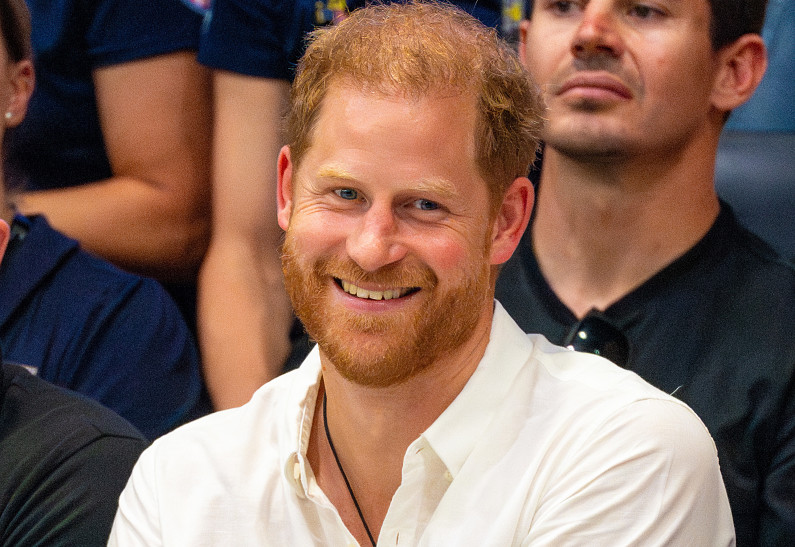 Принц Гарри вернется в Великобританию в течение нескольких дней для важного заявления