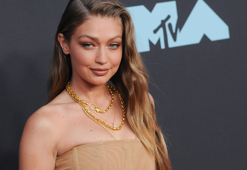 Джиджи Хадид показала, как отметила день рождения дочери. Фото!