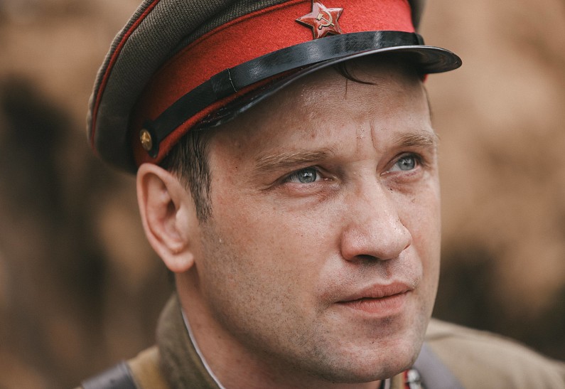 Михаил Тройник, Дмитрий Власкин, Михаил Тарабукин на съемках сериала «Солдатская мать»