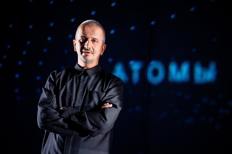 Константин Богомолов