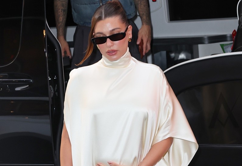 Хейли Бибер похвасталась подарком мужа в честь рождения сына. Фото!