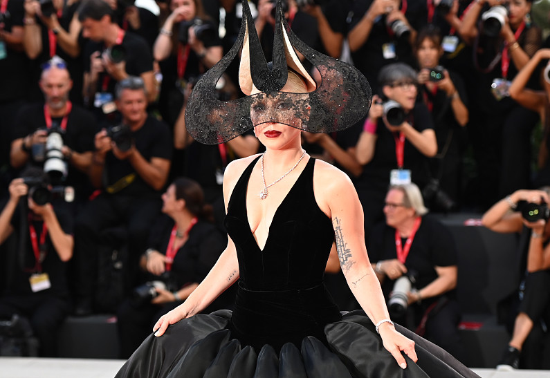 Леди Гага, Хоакин Феникс и другие на премьере «Джокера» в рамках Венецианского кинофестиваля