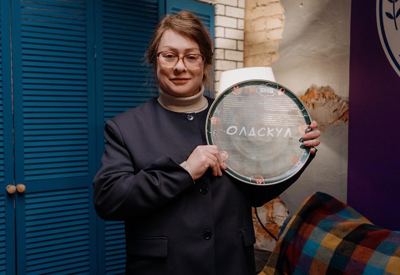 Мария Аронова и Ефим Шифрин покажут «Олдскул»: стартовали съемки нового комедийного сериала