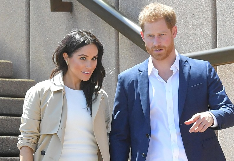 Журнал Vanity Fair раскрыл скандальные подробности о принце Гарри и Меган Маркл