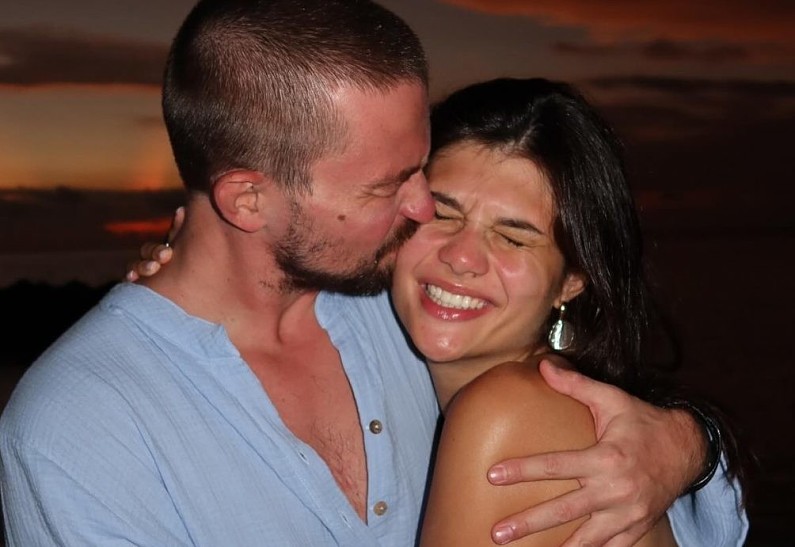 Александр Петров и его беременная жена Виктория проводят отпуск на Мальдивах. Фото!