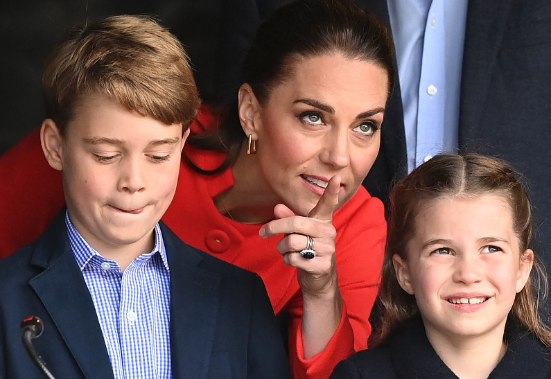 Кейт Миддлтон объяснила, почему запрещает детям пользоваться гаджетами