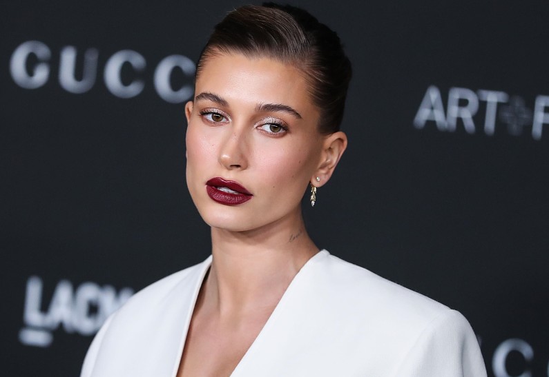 Хейли Бибер рассказала, как поменялся ее характер благодаря материнству