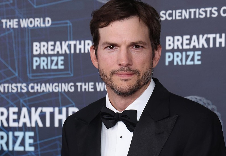 Эштон Кутчер пожаловался, что его модельная внешность помешала актерской карьере