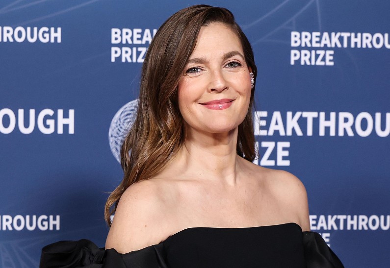 Исторический момент: Дрю Бэрримор удостоилась своей первой премии «Эмми»