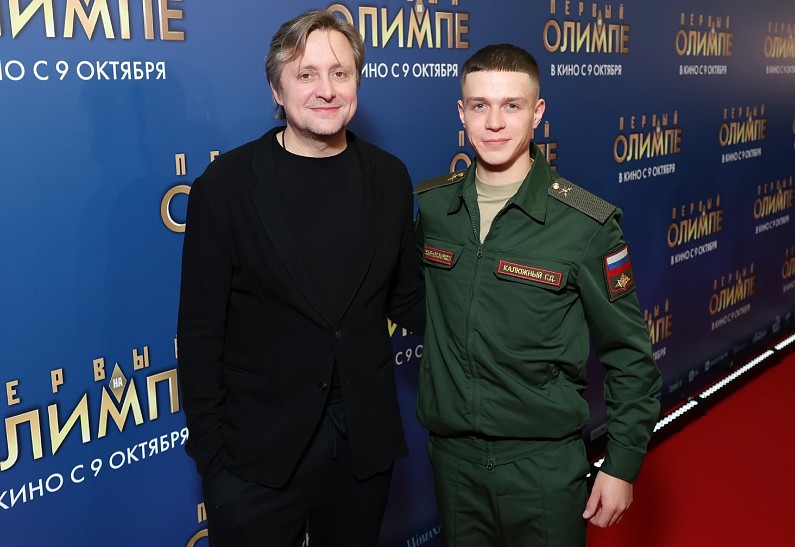 Артём Михалков, Глеб Калюжный, Надежда Михалкова и другие гости премьеры фильма «Первый на Олимпе»