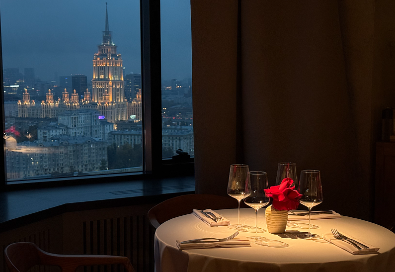 Ресторан 0.75 please Moscow открылся на Смоленской с обновленной концепцией