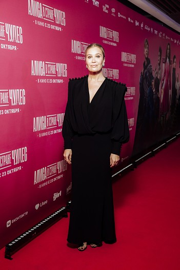 Кристина Бабушкина (в Alena Akhmadullina)