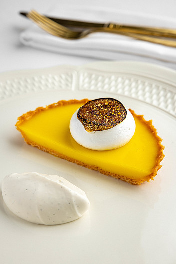 Лимонный тарт с меренгой Лимонный тарт с меренгой