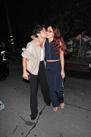 Руди Манкузо и Камила Мендес