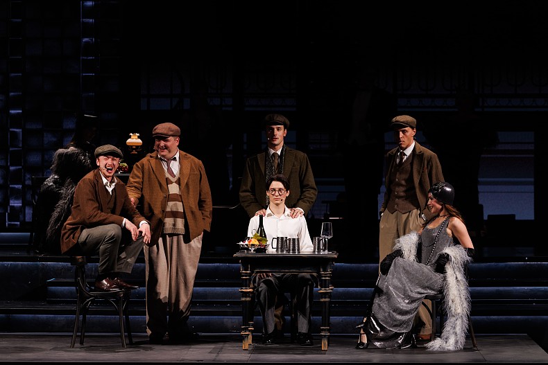 Сцена из мюзикла «Вальс-бостон»