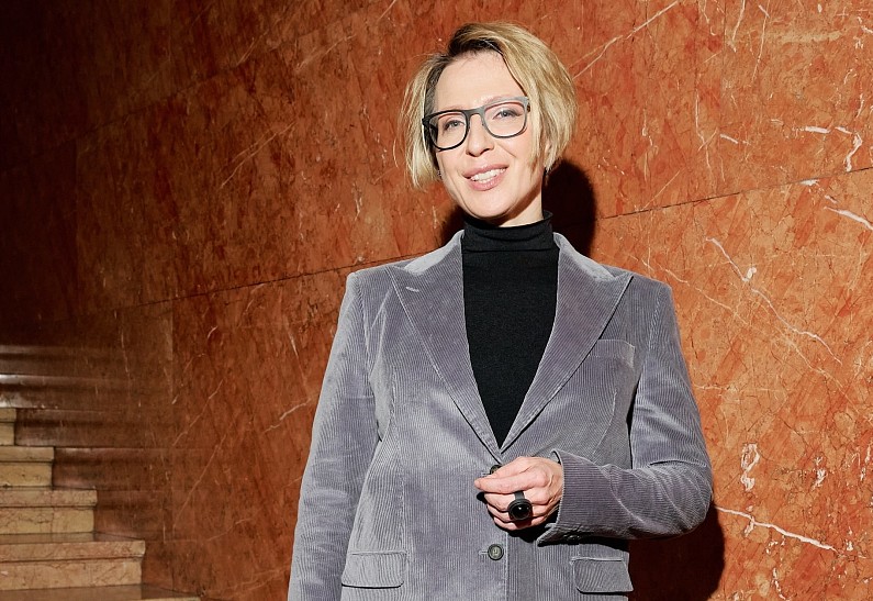 Яна Чурикова, Андрей Малахов, Полина Аскери и другие гости круглого стола о дислексии в Пушкинском музее