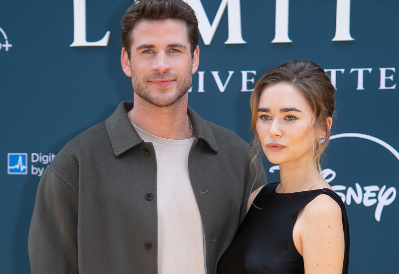 Лиам Хемсворт прокомментировал свою помолвку с Габриэллой Брукс