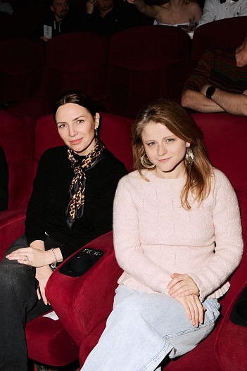 Екатерина Молоховская, Ксения Суркова