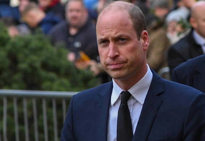 Принц Уильям пригрозил лишить принцесс Евгению и Беатрис титулов
