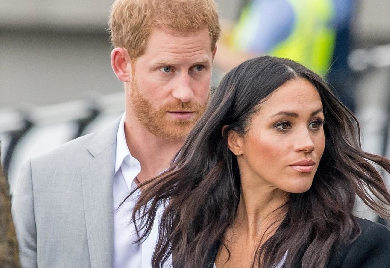 Меган Маркл дистанцируется от принца Гарри и прощается с королевским прошлым