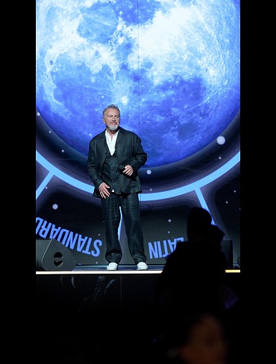 Леонид Агутин