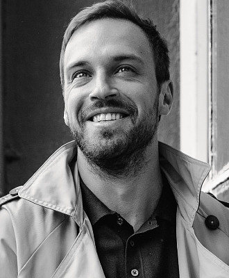 Павел Попов («Солнце Ландау», Театр Вахтангова)