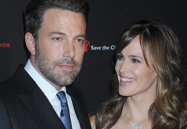 Бен Аффлек дал редкий комментарий о совместном воспитании детей с Дженнифер Гарнер