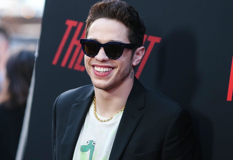 «Раньше я был зависимым»: Пит Дэвидсон продолжает удалять все свои татуировки