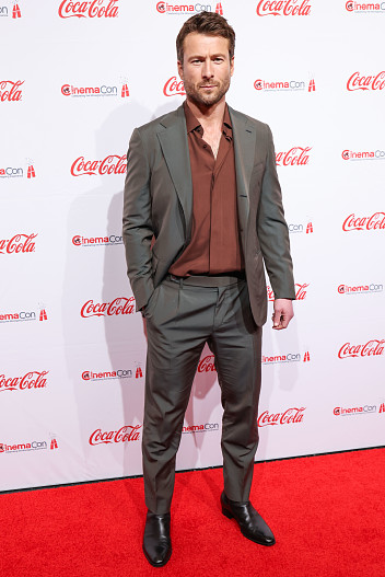 Глен Пауэлл