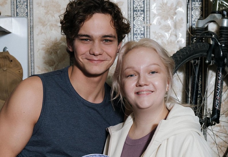 Гоша Куценко, Слава Копейкин, Варвара Щербакова присоединились к касту новой романтической комедии «Тюльпаны»