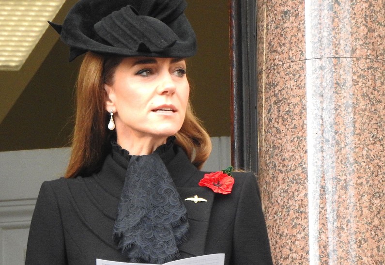 Кейт Миддлтон посетила поминальную службу в Национальном мемориальном дендрарии