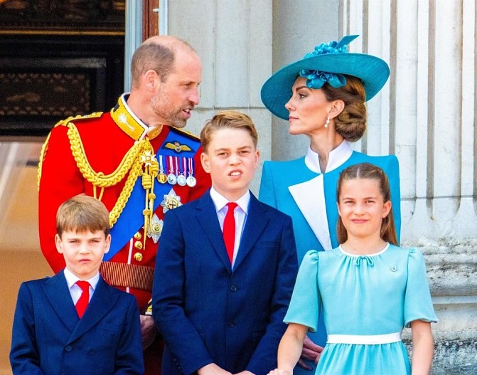 Принц Уильям и Кейт Миддлтон с детьми