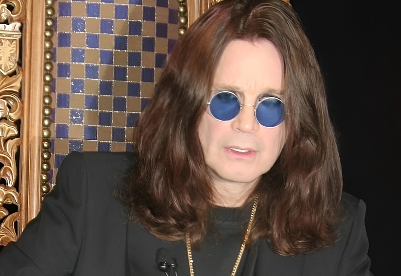 Оззи Осборн считал себя проклятым куклой-призраком