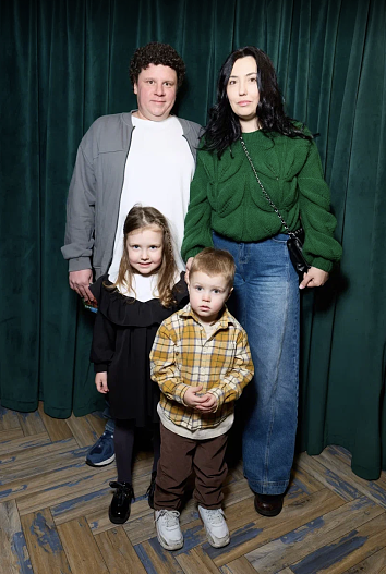 Евгений Кулик с семьей