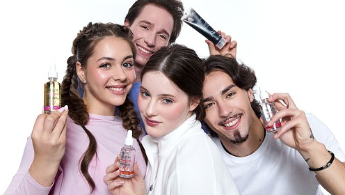 Красота в движении: российские фигуристы в новой  beauty-кампании ARAVIA