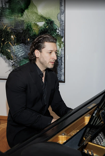 Дмитрий Сазонов