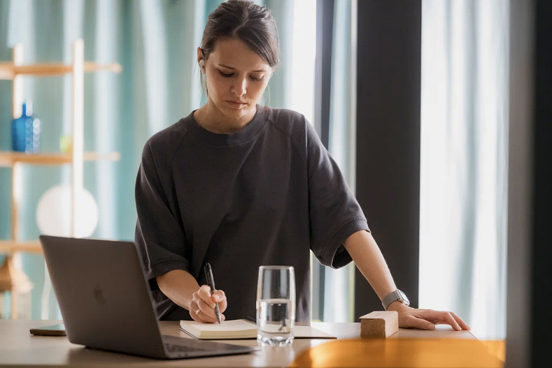 Любовь Аксёнова