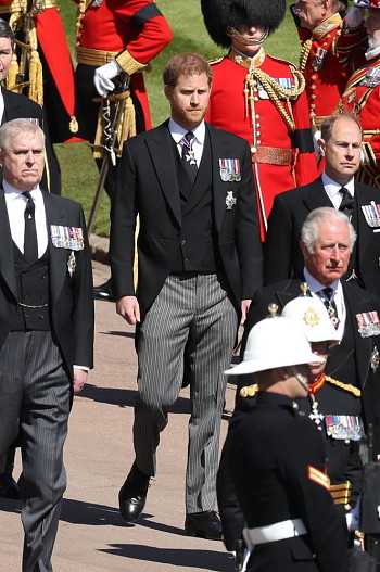 Принц Эндрю, принц Гарри, король Карл III