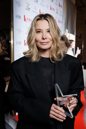 Юлия Высоцкая