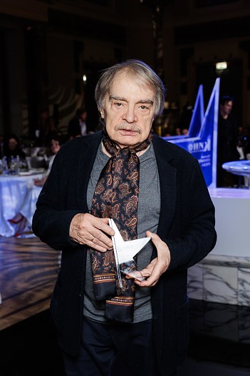 Александр Адабашьян