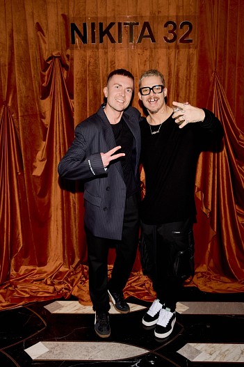 Денис Казьмин (ОК!), ISTOKIYA