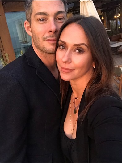 Брайан Хэллисей и Дженнифер Лав Хьюитт